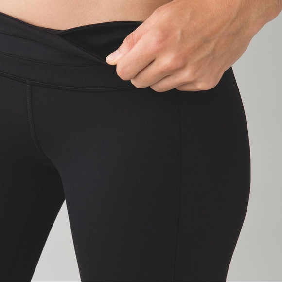 lululemon athletica Pants - Lululemon give me qi crops